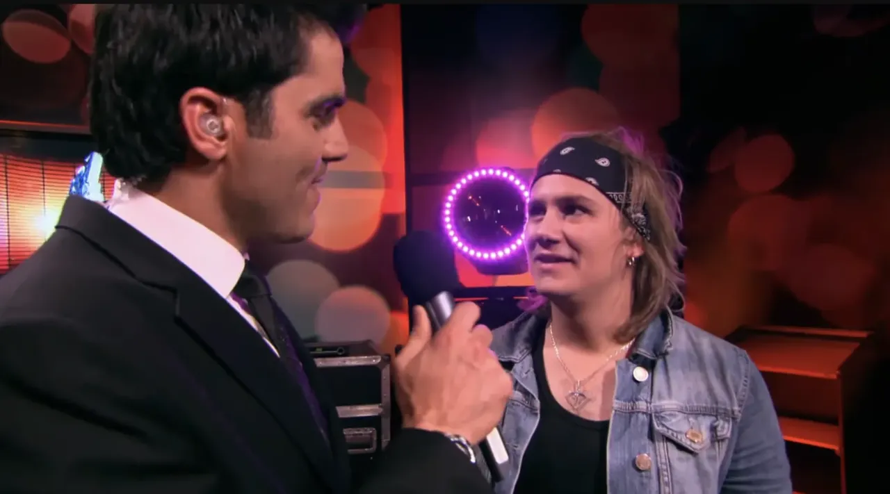 Mateo Acevedo entrevistado en «Yo Me Llamo» tras su tributo a Bon Jovi
